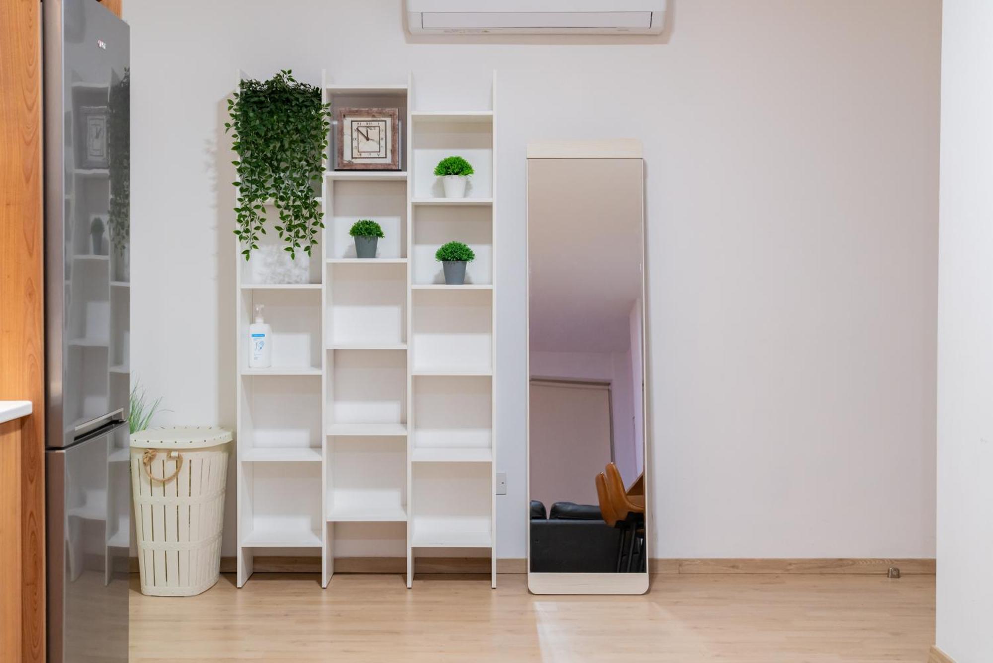 Earth Apartment Larnaca Ngoại thất bức ảnh