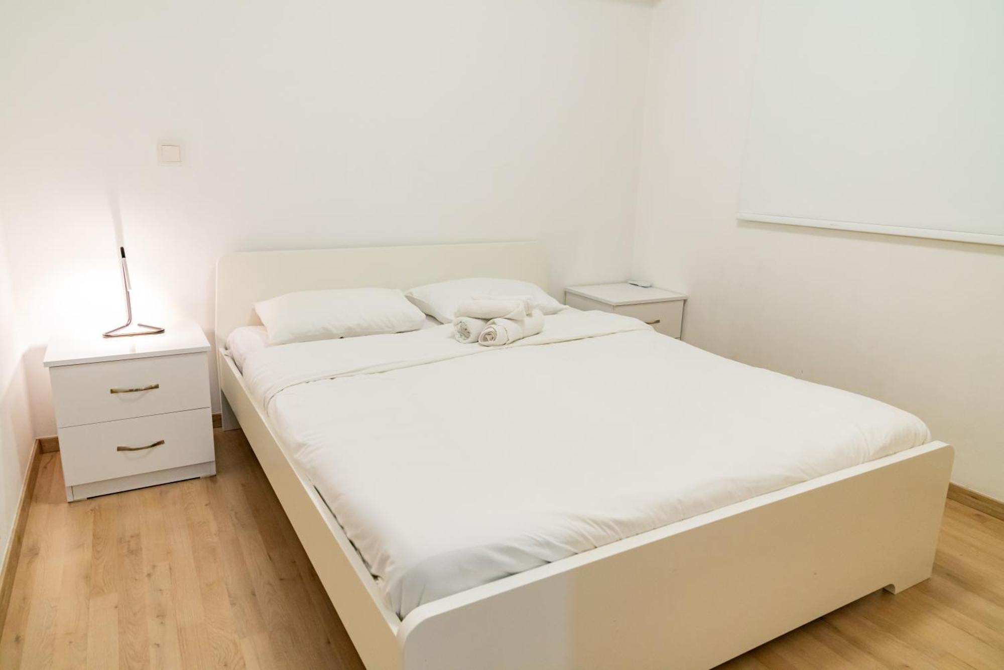 Earth Apartment Larnaca Ngoại thất bức ảnh
